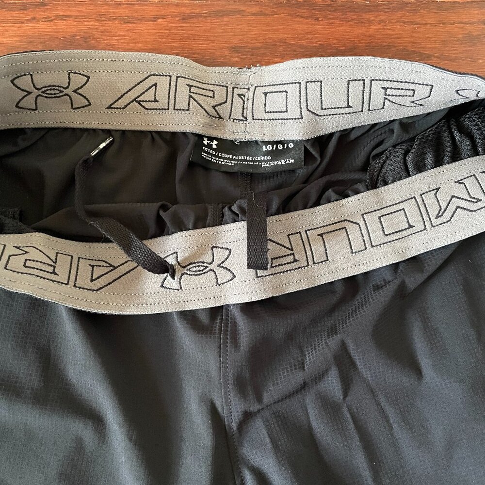 Mens Under Armour Project Rock Large Fitted Heat Gear Shorts